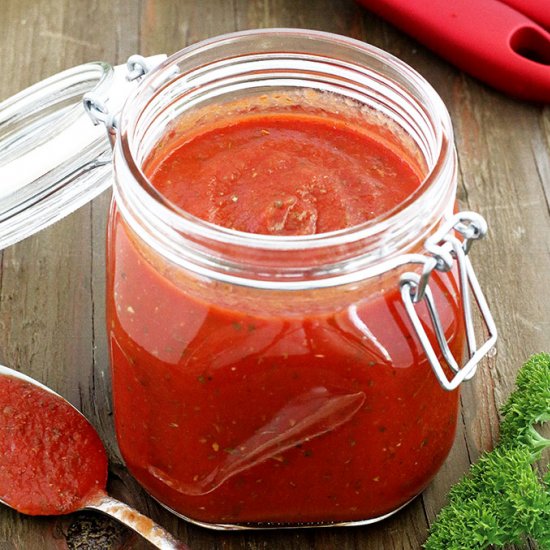 Easy Homemade Pizza Sauce Recipe