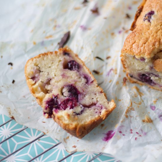 Blueberry and mascarpone loaf cake