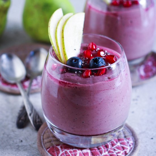 Pear Blueberry Ginger Smoothie