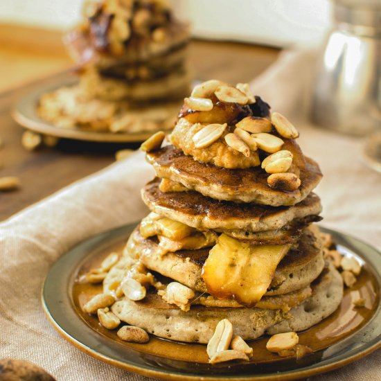 Pancakes with caramelized bananas