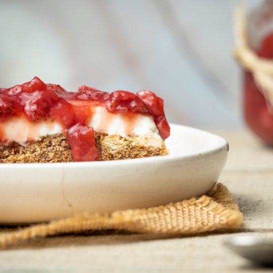 Easy Keto Strawberry Pretzel Salad