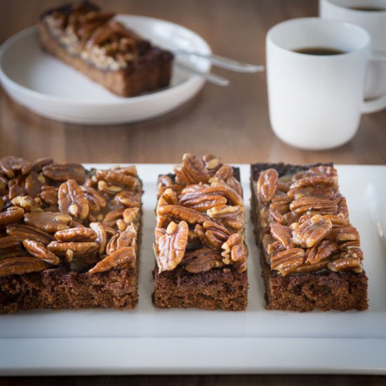 Brownie maple pecan cake