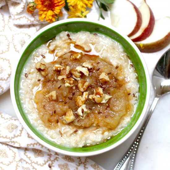 Roasted Apple and Cinnamon Oatmeal