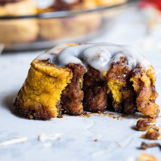 Vegan Pumpkin Spice Cinnamon Rolls