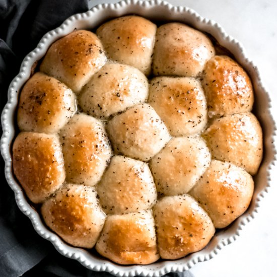 Cheesy Garlic Herb Pull Apart Rolls