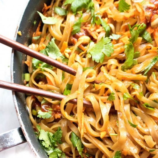 20 Min Sweet and Spicy Noodles