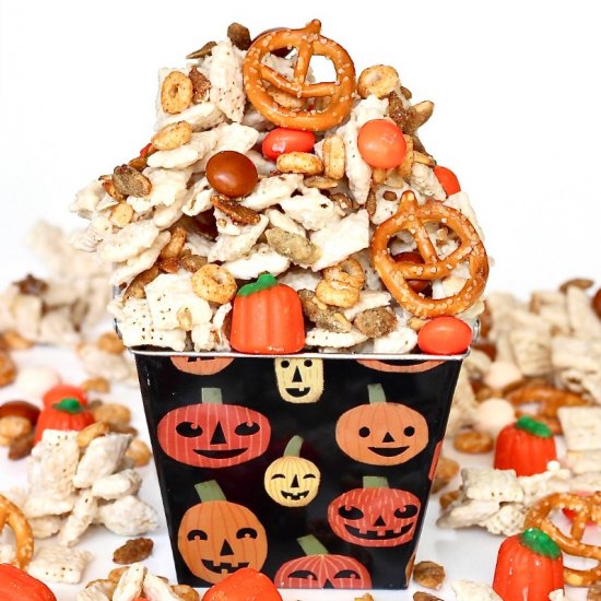 Pumpkin Spice Snack Mix