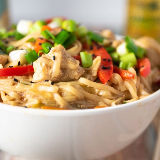 Instant Pot Chicken Lo Mein