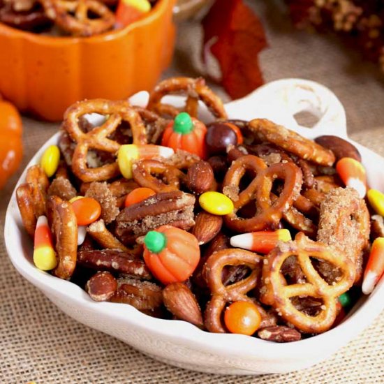 Pumpkin Spice Snack Mix