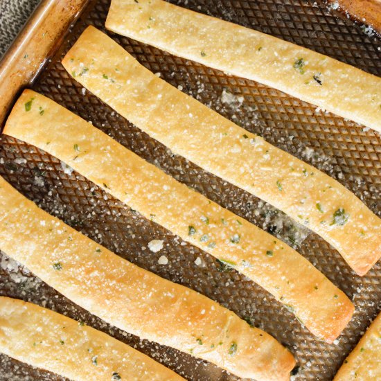 Quick & Easy Breadsticks