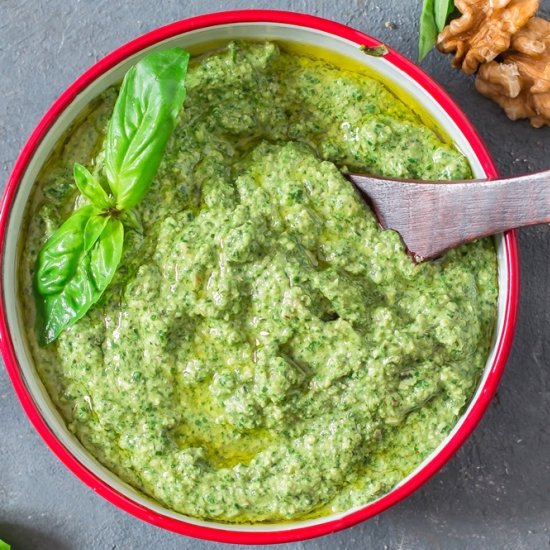 Fresh Basil Walnut Pesto