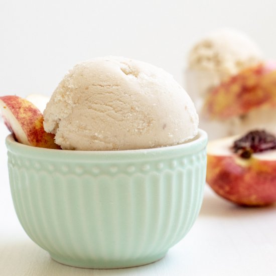 Nectarine ice cream with cinnamon