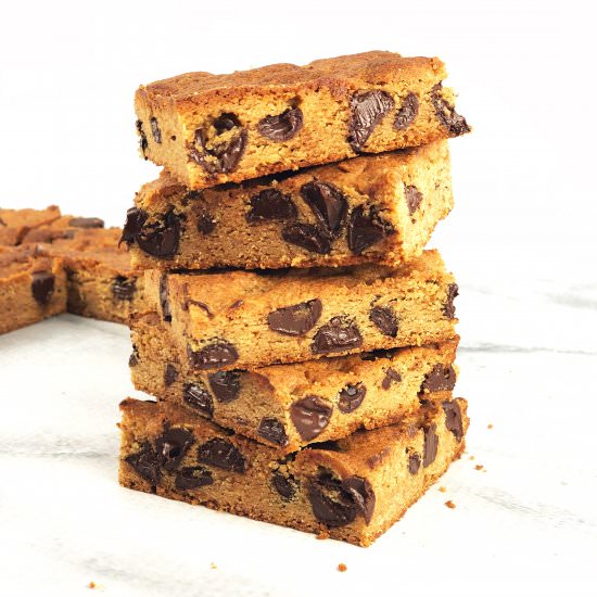 Easy PB+Choco Chip Blondies