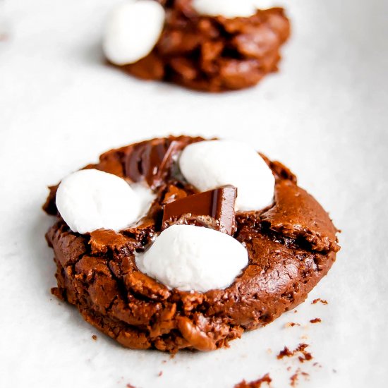 Hot Chocolate Marshmallow Cookies