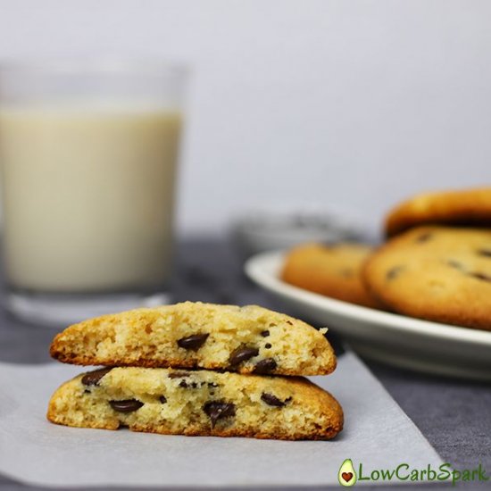 The Best Keto Chocolate Chip Cookie