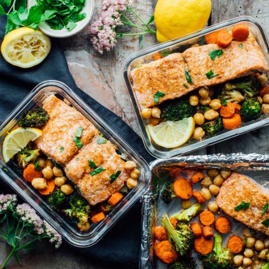 Sheet pan salmon w Moroccan spices