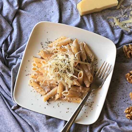 Garlicky Walnut Pasta