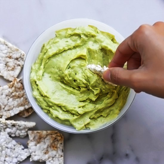 CREAMY AVOCADO DIP