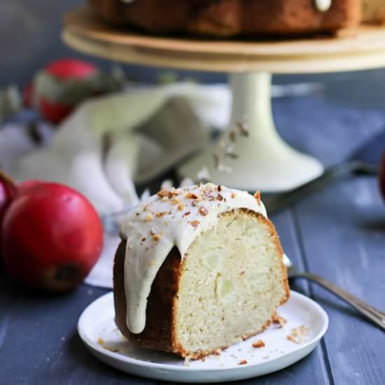 Chai Spiced Pear Bundt Cake