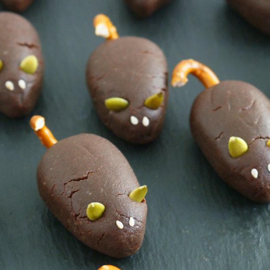 No Bake Vegan Brownie Mice