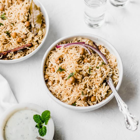 Instant Pot Chickpea Pilaf