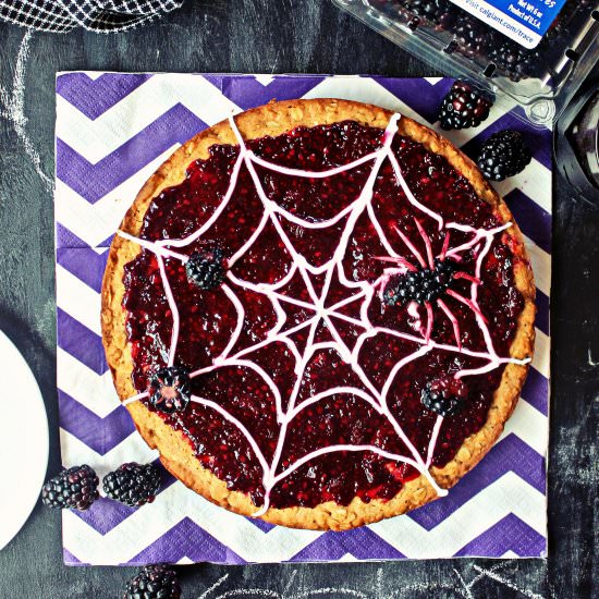 Spider Web Blackberry Dessert Pizza