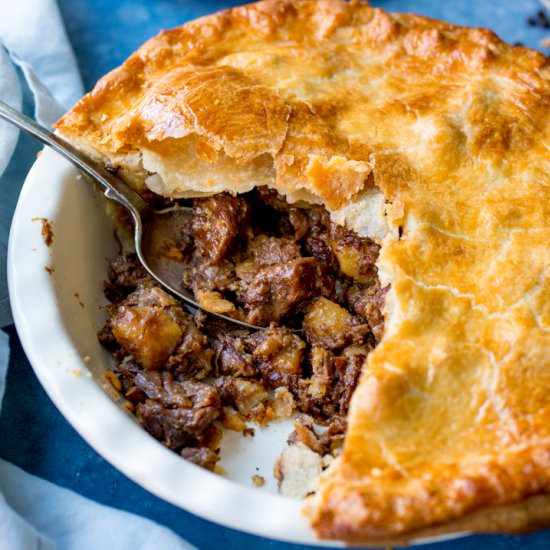 Rich & Tasty Slow-Cooked Steak Pie