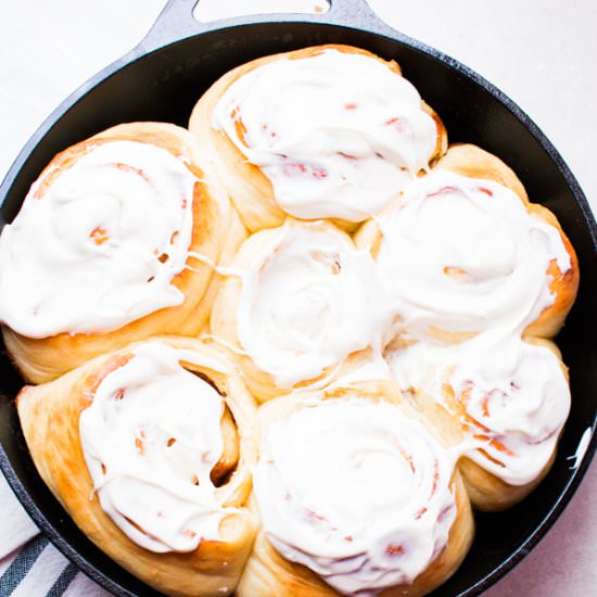 Cast Iron Cinnamon Rolls