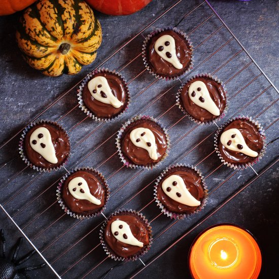 Easy Halloween Ghost Cupcakes