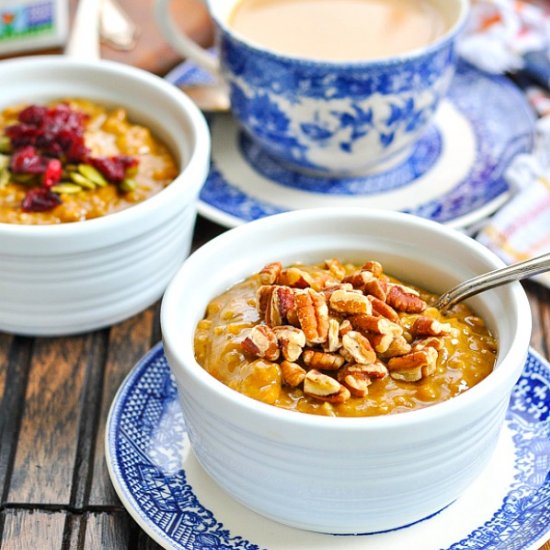 Pumpkin Spice Slow Cooker Oatmeal