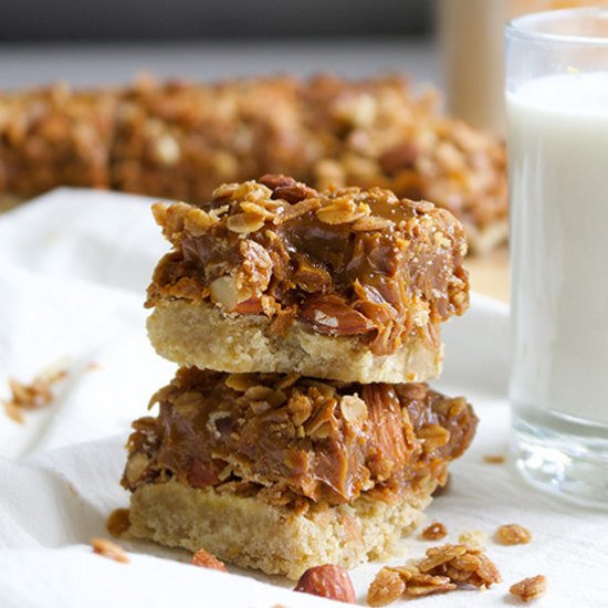 Dulce de Leche Granola Cookie Bars