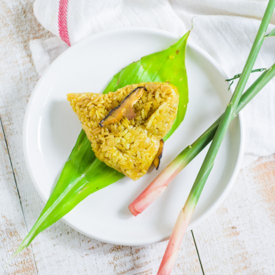 TURMERIC RICE DUMPLING