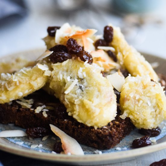 Fried Coconut Raisin Bananas