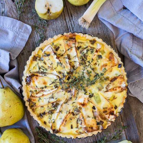 gluten-free brie and pear quiche