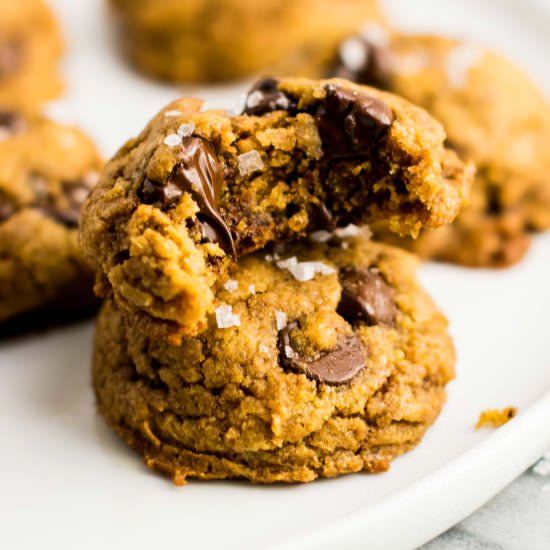 Vegan Pumpkin Chocolate Chip Cookie