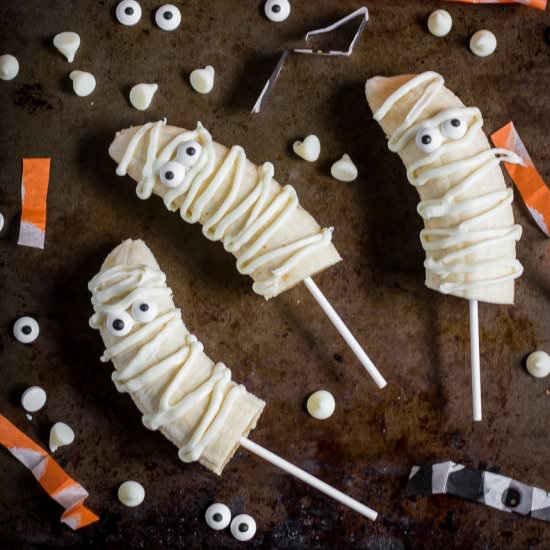 Halloween Banana Mummy Pops