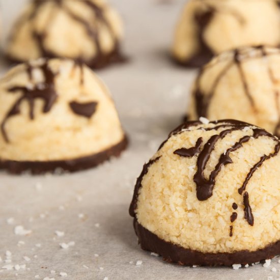 RAW COCONUT MACAROONS