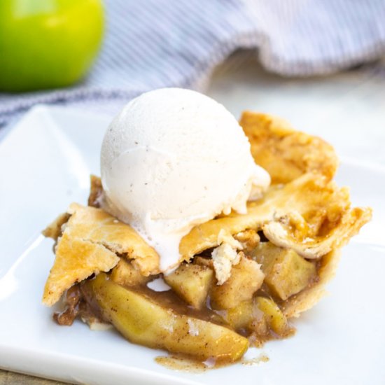 Clove Apple Pie