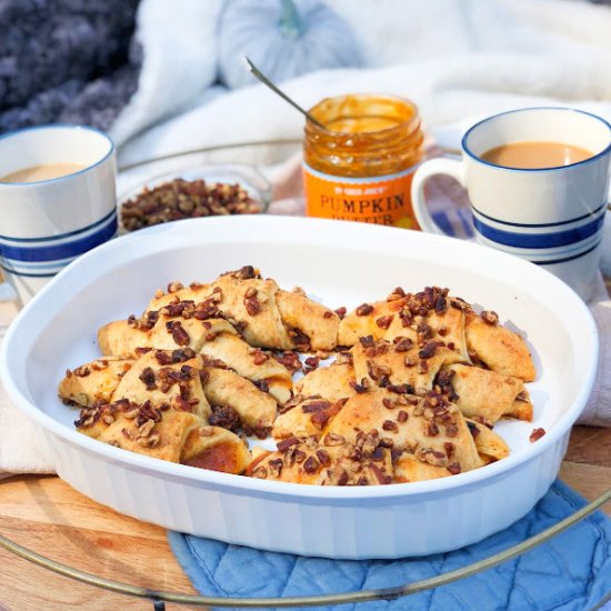 Easy Pumpkin Pecan Rolls