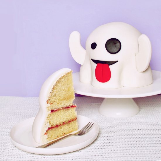 DIY Ghost Emoji Cake – Boo!