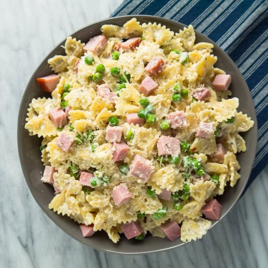 Bowties with Ham, Ricotta and Peas