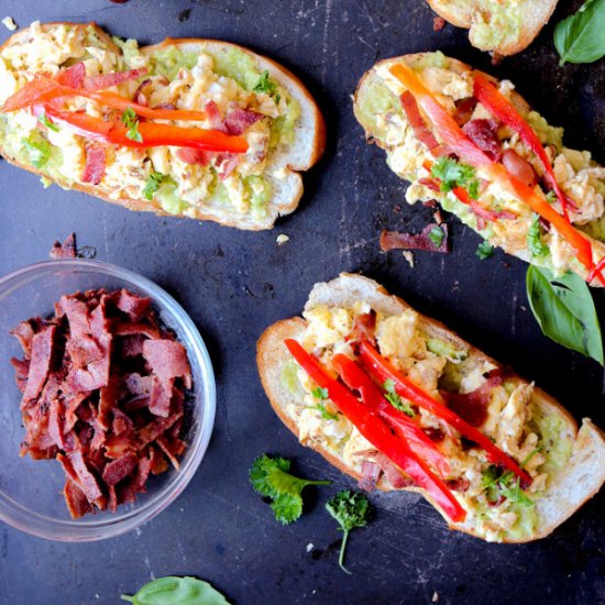 EASY BREAKFAST BRUSCHETTA