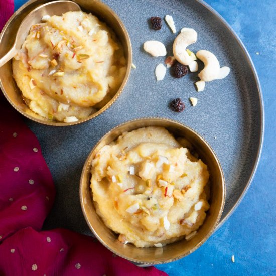 Sooji Halwa (Semolina Pudding)