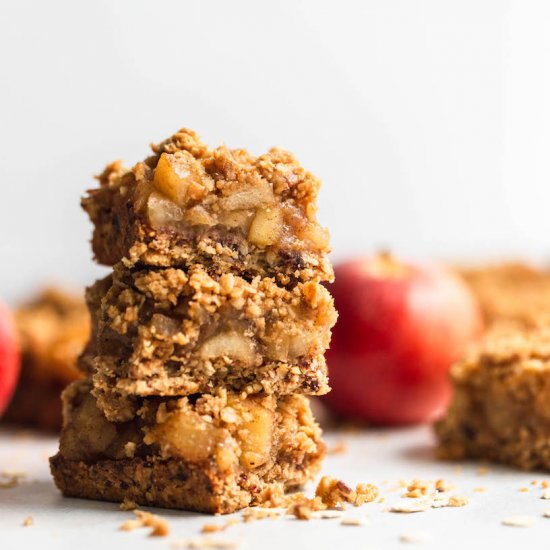 Apple Pie Oat Crumble Bars