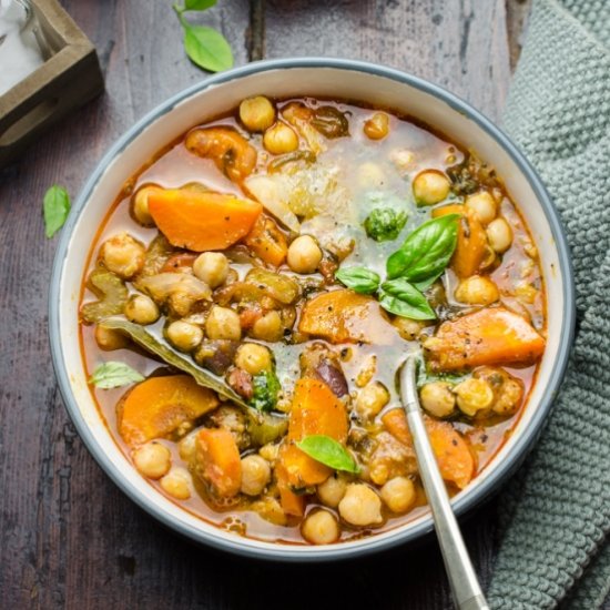 Chickpea, tomato and bread soup