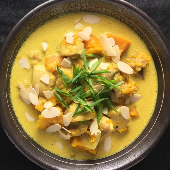 Creamy Chicken Pumpkin Curry