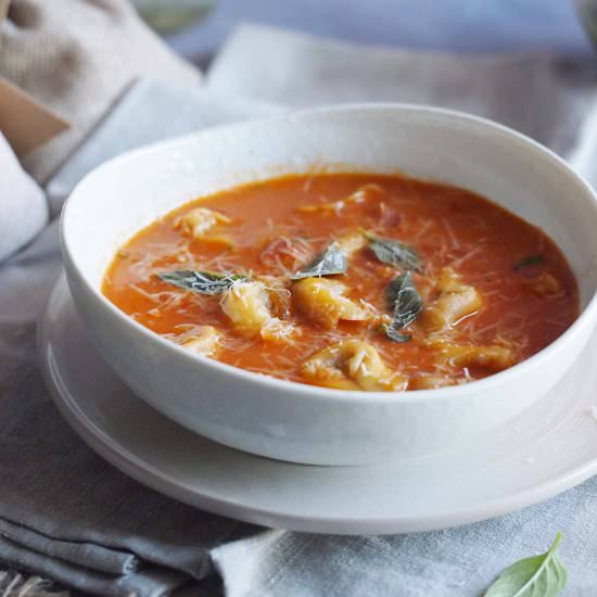 Tomato Tortellini Soup