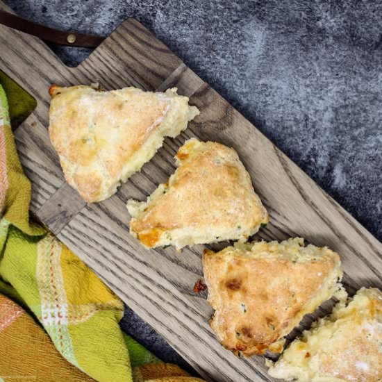 Easy Cheddar and Jalapeño Scones