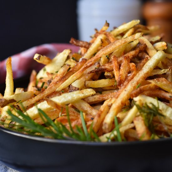 Rosemary Shoestring Fries