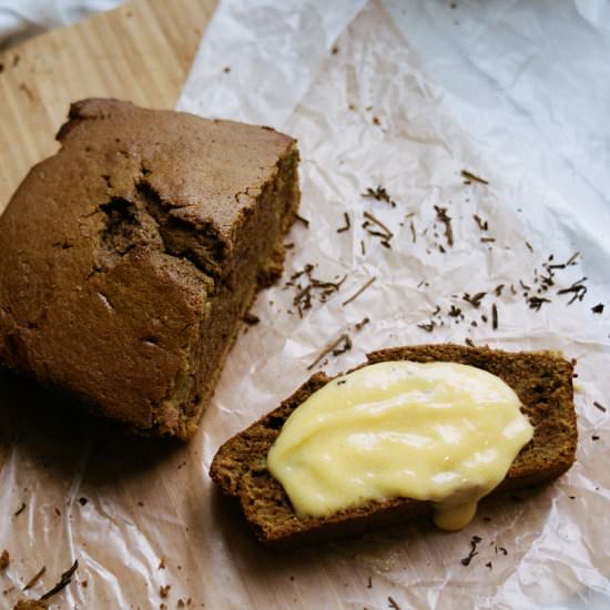 Hojicha Loaf with Lemon Curd